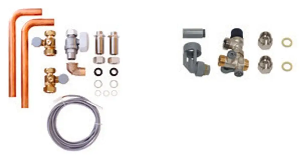 Vaillant Montagezubehör bestehend aus Kupferrohren, Ventilen, verschiedenen Dichtungen und Anschlusskomponenten in einem klar strukturierten Layout.